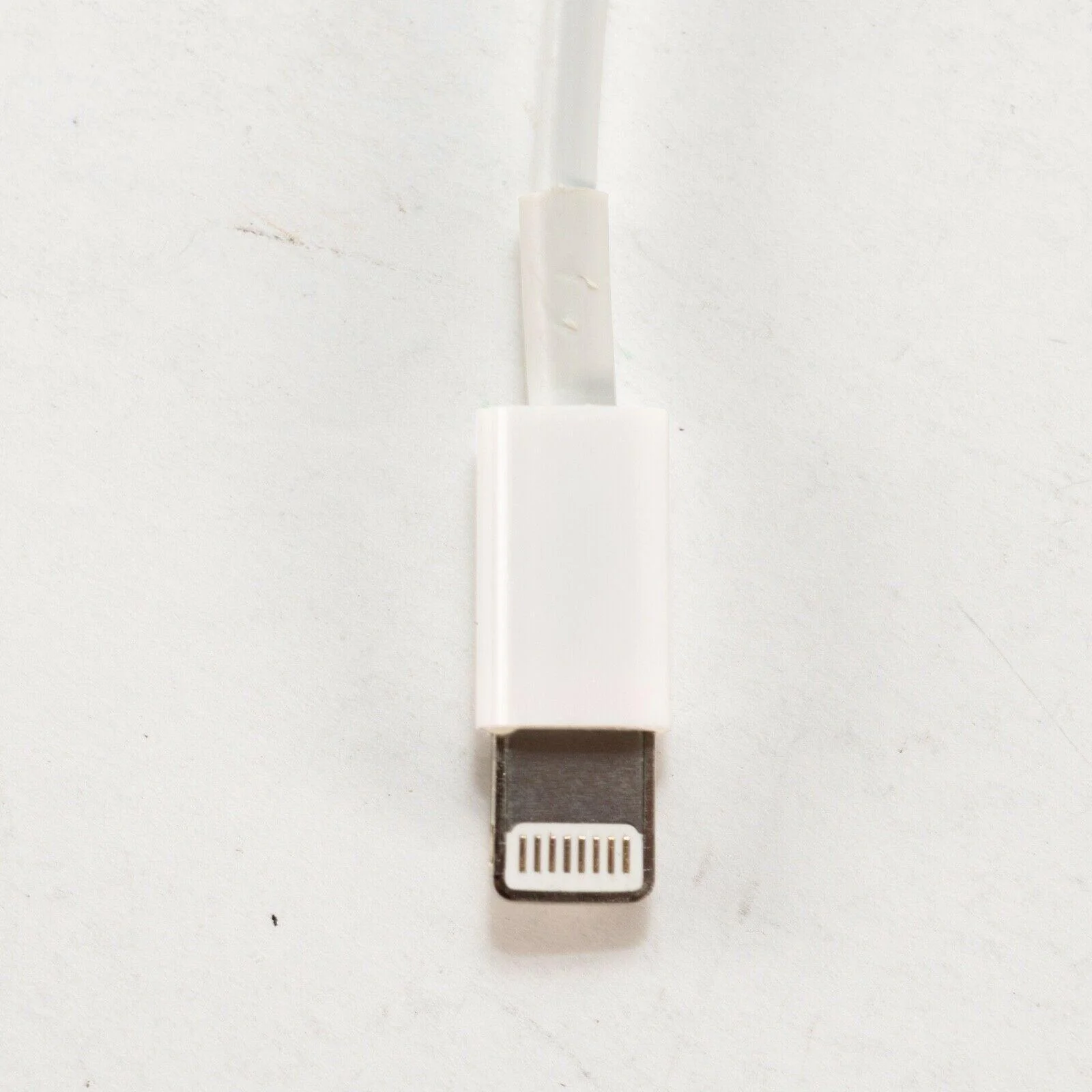 10 Generic Lighting to USB-A Cables - Image 4