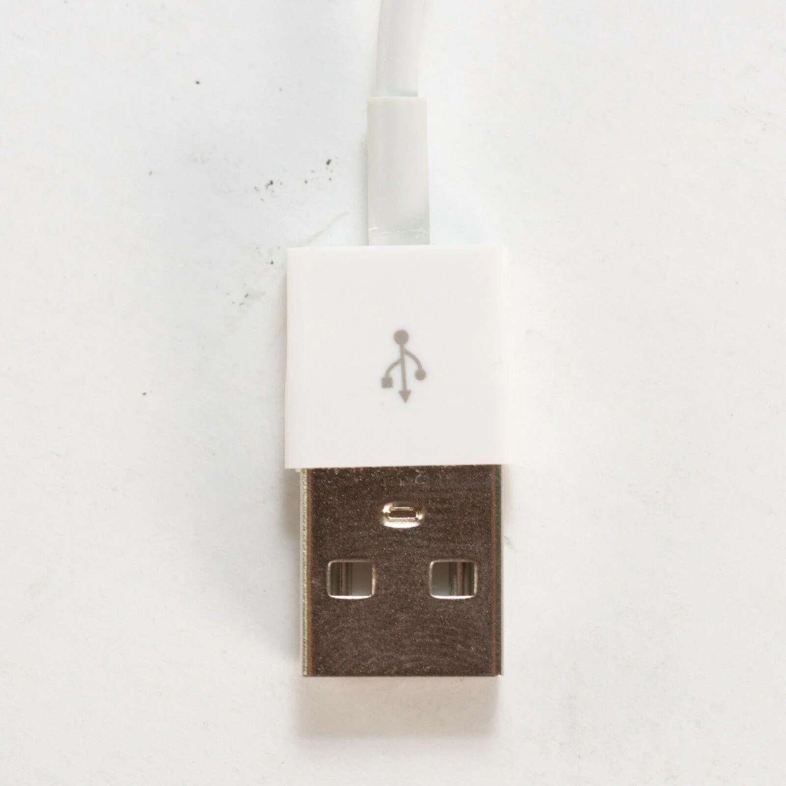 10 Generic Lighting to USB-A Cables - Image 6