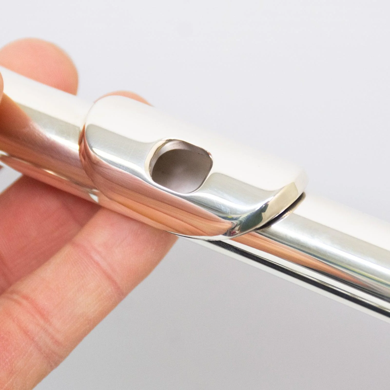 Armstrong AFL201 Flute - Image 8
